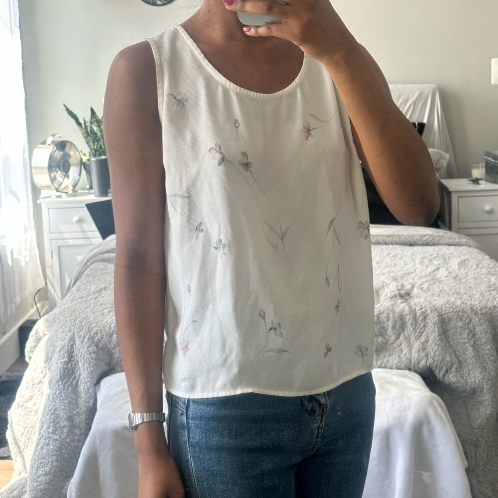 Vintage White Floral Sleeveless Top